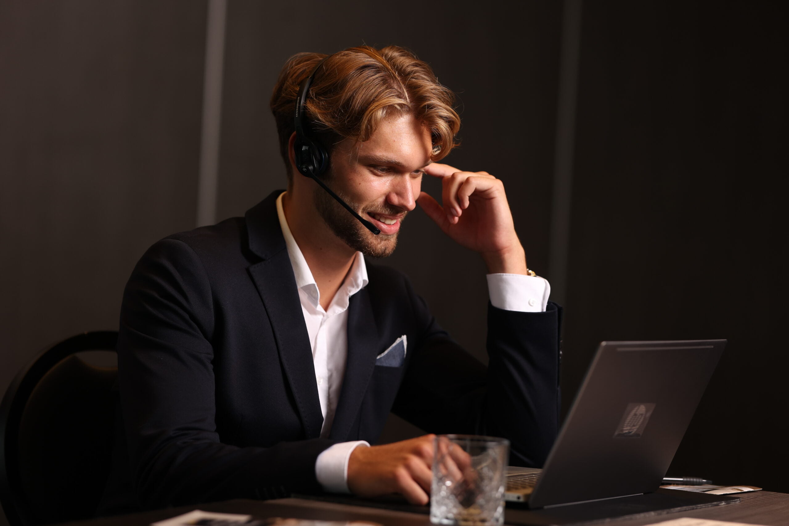 Telemarketeer aan het werk.